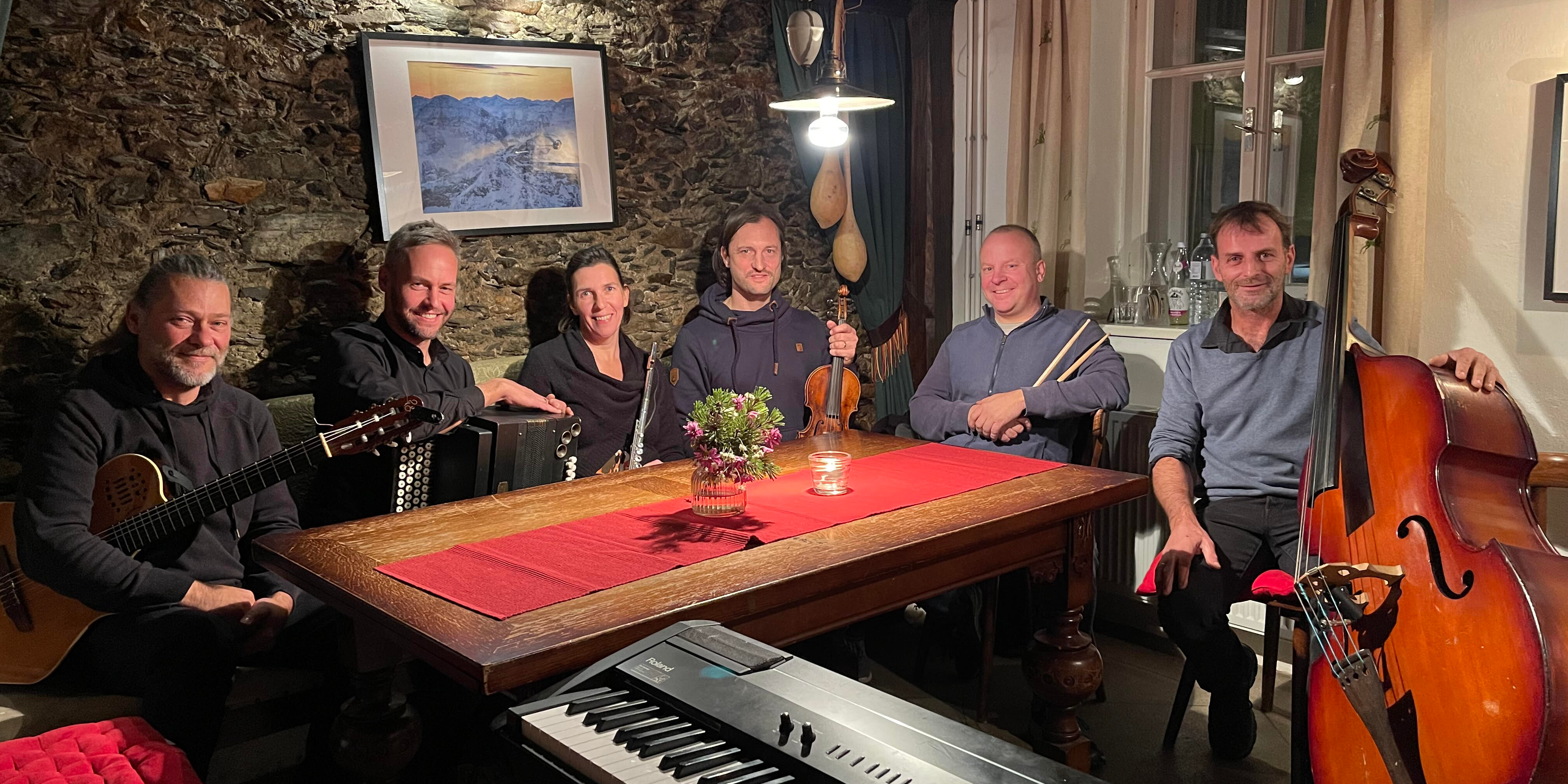 Pitchi Lanu - O lasset uns ein! - 2. Vorstellung